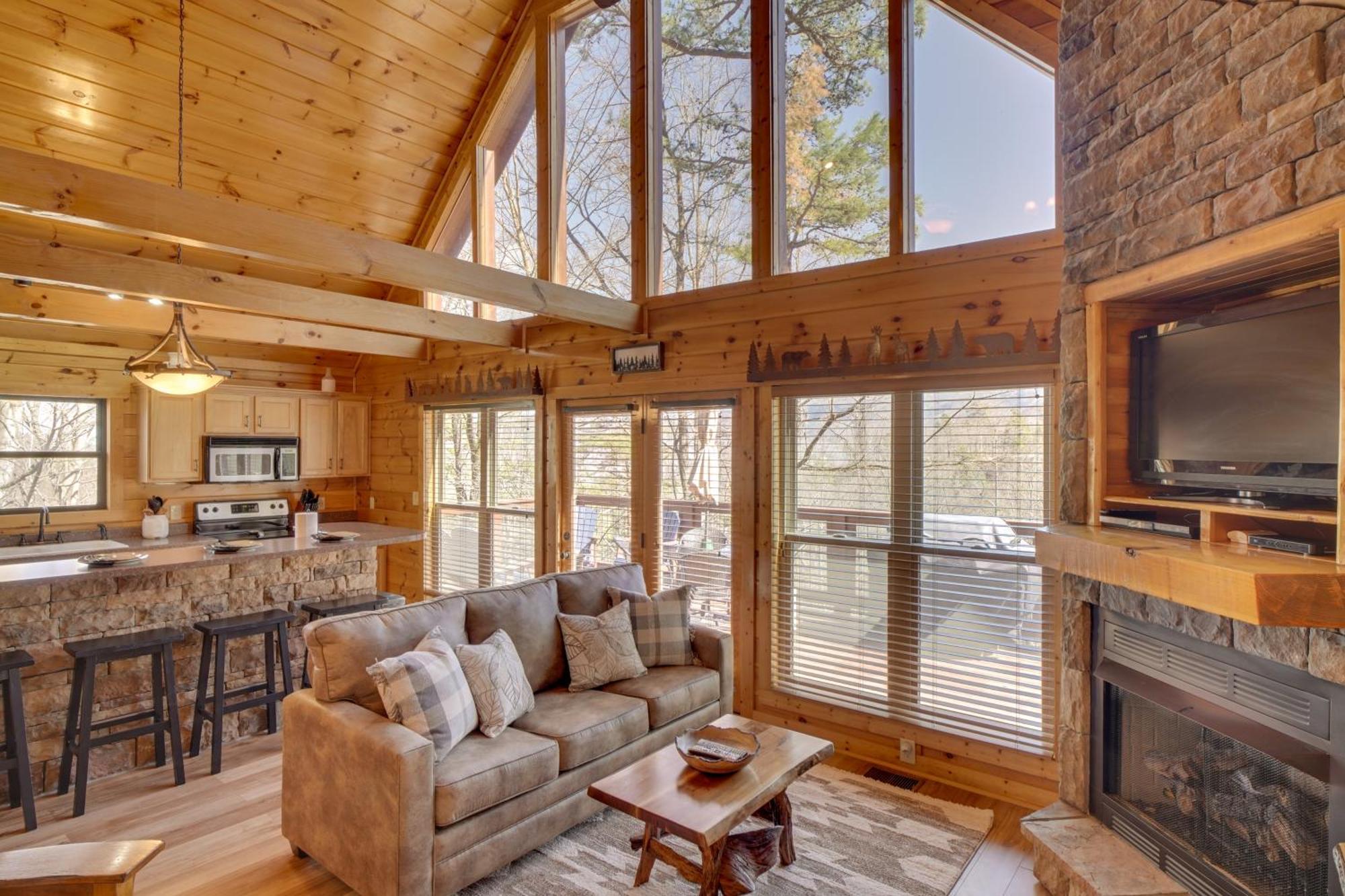 Hatcher Mtn Retreat Sevierville Cabin With Hot Tub! מראה חיצוני תמונה